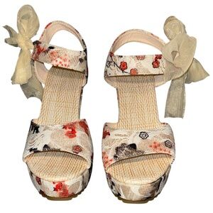 Floral Espadrille Wedges with Ribbon Tie size 6 Women’s